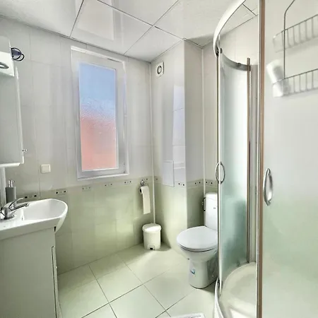 Sunny And Spacious - Quiet Area In By Flat Mаnager *