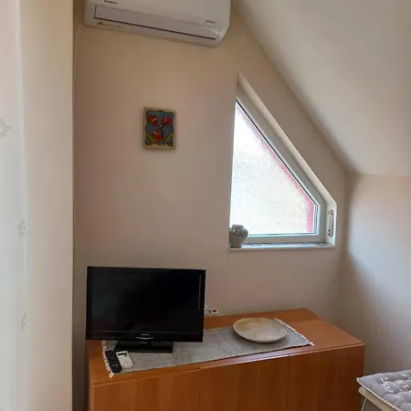 Διαμέρισμα Sunny And Spacious - Quiet Area In By Flat Mаnager *